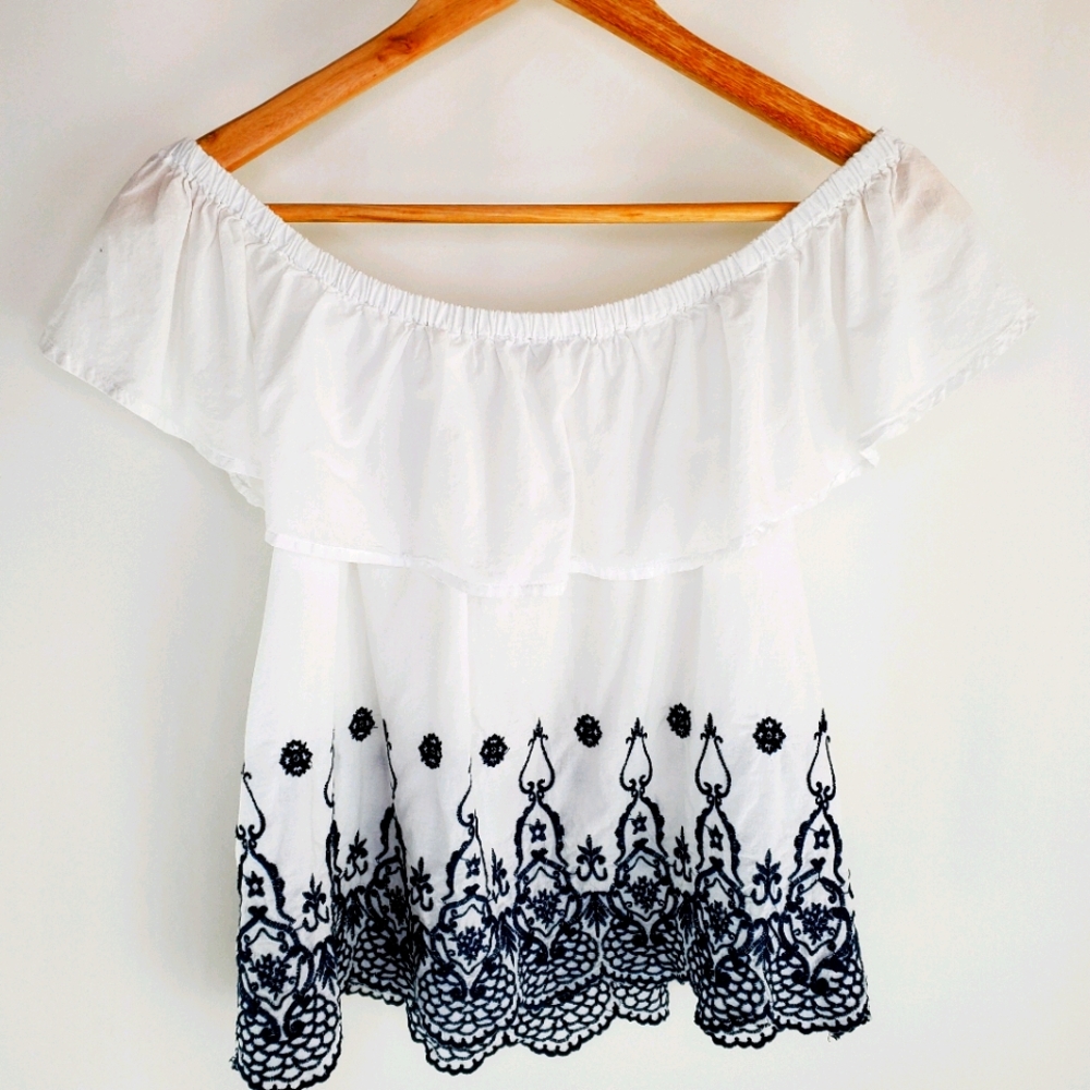 Haute Monde XL  off the shoulder crop top